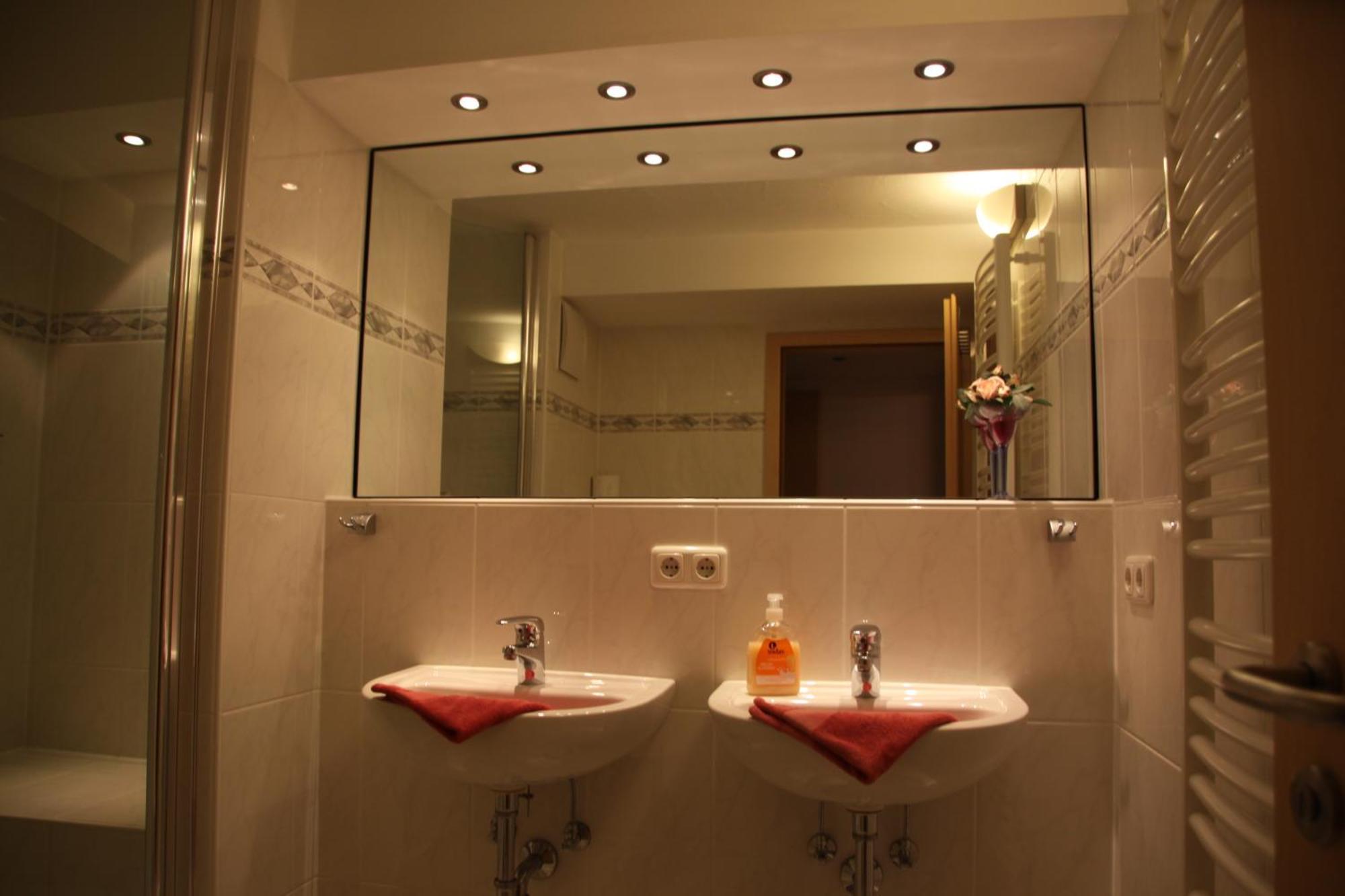 Ferienwohnung Am Zierhutbach Kranzberg Миттенвальд Экстерьер фото